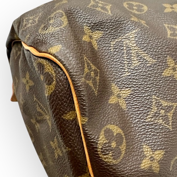 LOUIS VUITTON Monogram Speedy 35 - Picture 7 of 16